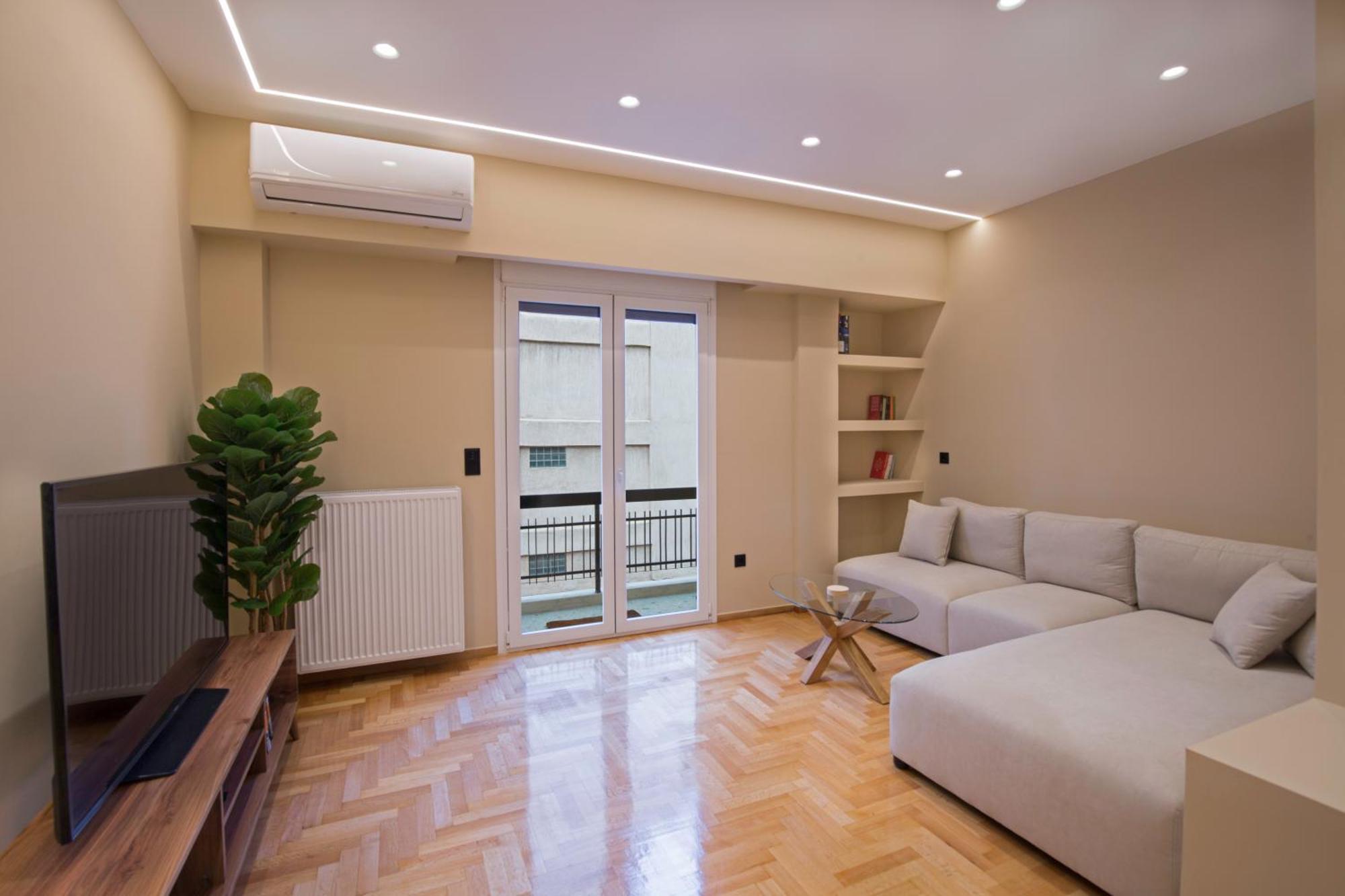 Urban Spacious Apartment Near Kallimarmaron Athens Exterior photo
